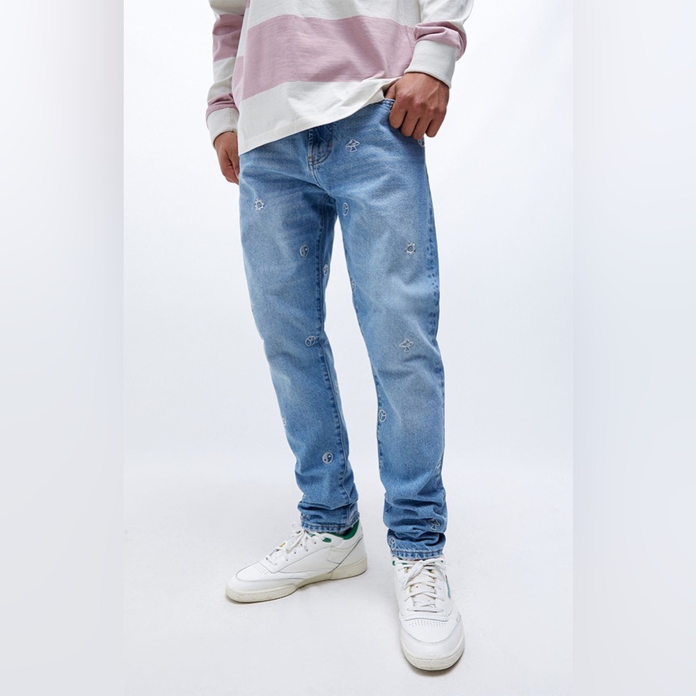 PacSun Kash Medium Indigo Embroidered Slim Taper Jeans - Picture 1 of 11